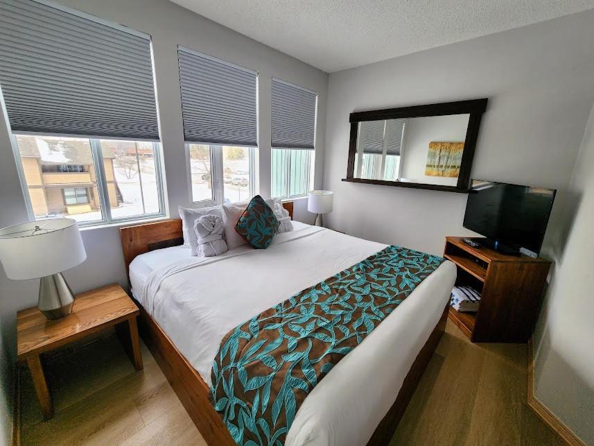 Sunset Resorts Canmore And Spa Zewnętrze zdjęcie