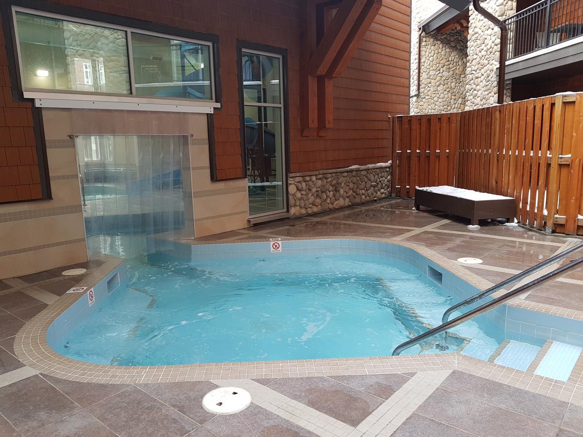 Sunset Resorts Canmore And Spa Zewnętrze zdjęcie