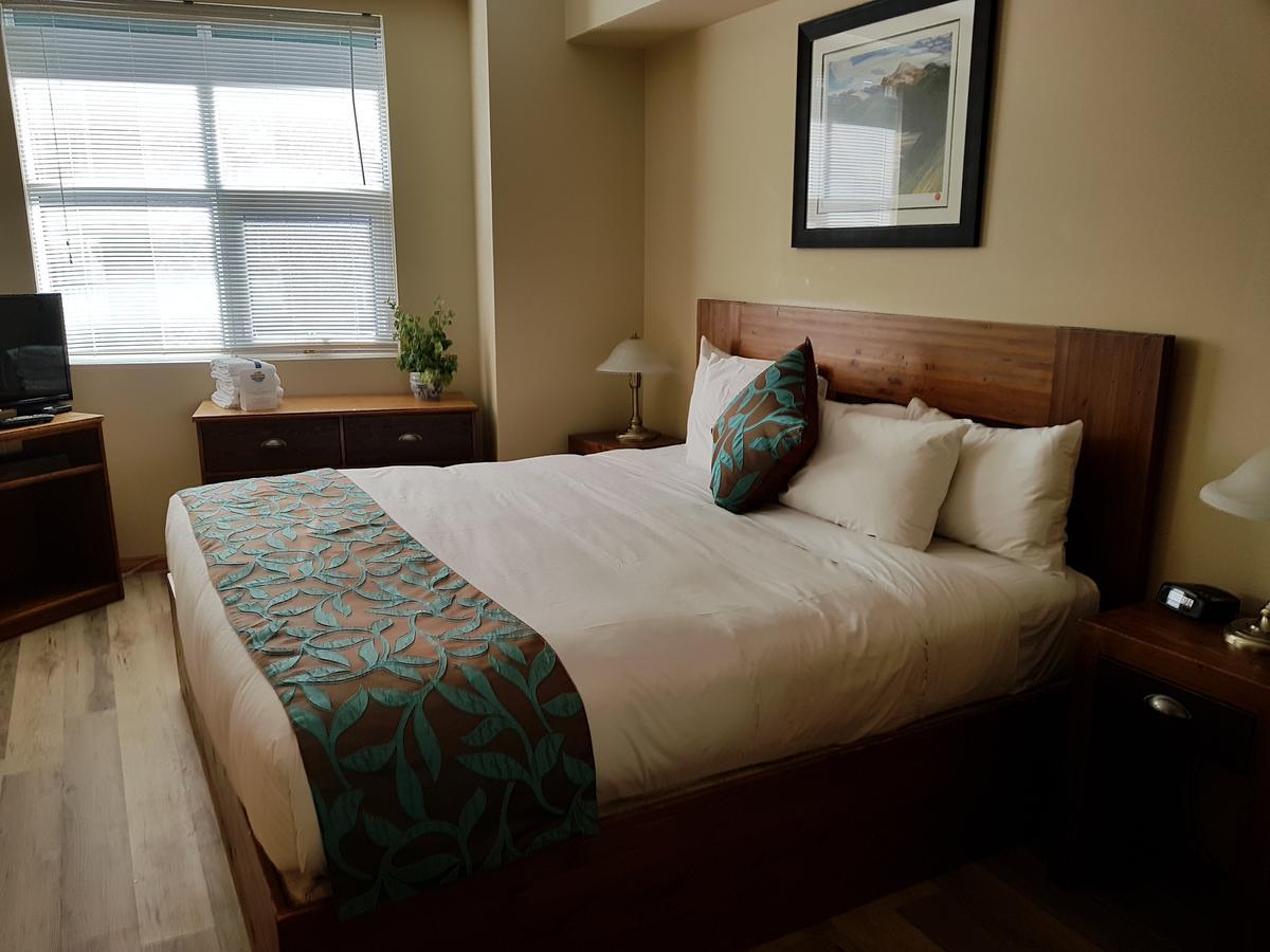 Sunset Resorts Canmore And Spa Zewnętrze zdjęcie