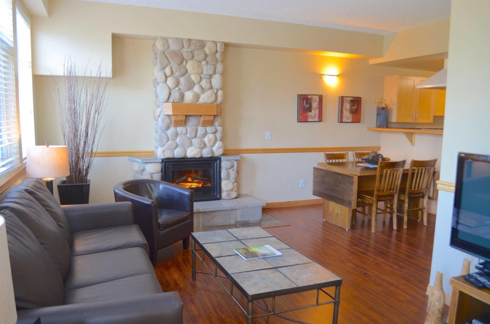 Sunset Resorts Canmore And Spa Zewnętrze zdjęcie