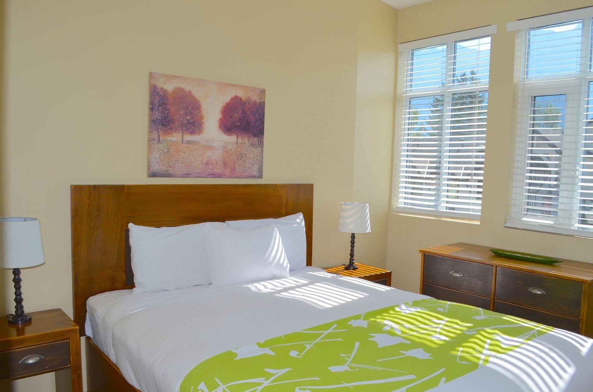 Sunset Resorts Canmore And Spa Zewnętrze zdjęcie