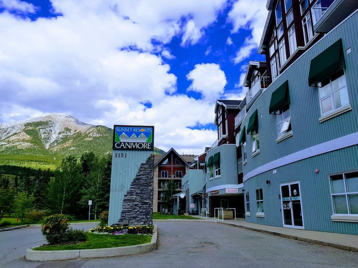 Sunset Resorts Canmore And Spa Zewnętrze zdjęcie
