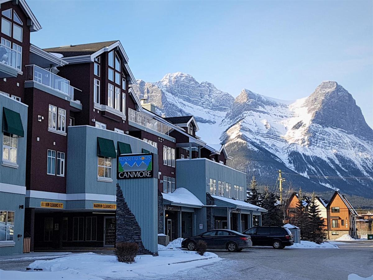 Sunset Resorts Canmore And Spa Zewnętrze zdjęcie